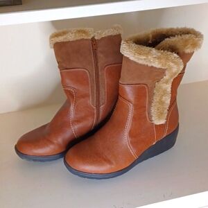 Thinsulate Tan Boots Never worn